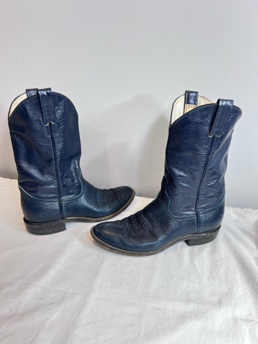 Vintage Larry Mahans made in Texas deep navy leather roper cowboy boots size 10